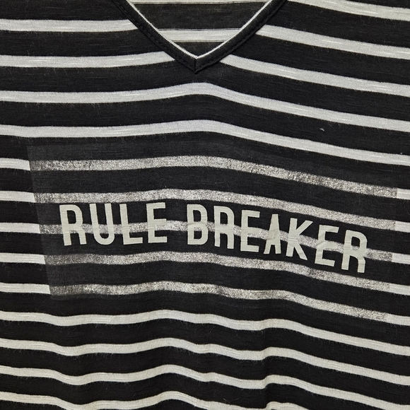 Jessica Simpson Rule Breaker Cold Shoulder Top Black Stripes M - Picture 4 of 8